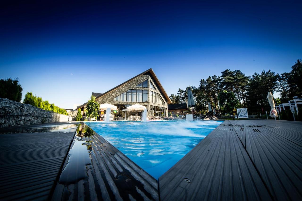 Hotel Bacowka Radawa & Spa Екстериор снимка