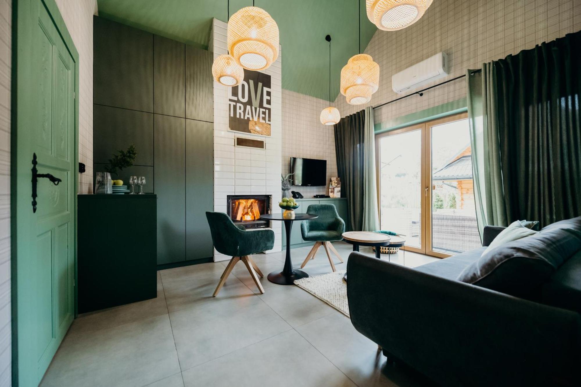 Hotel Bacowka Radawa & Spa Екстериор снимка