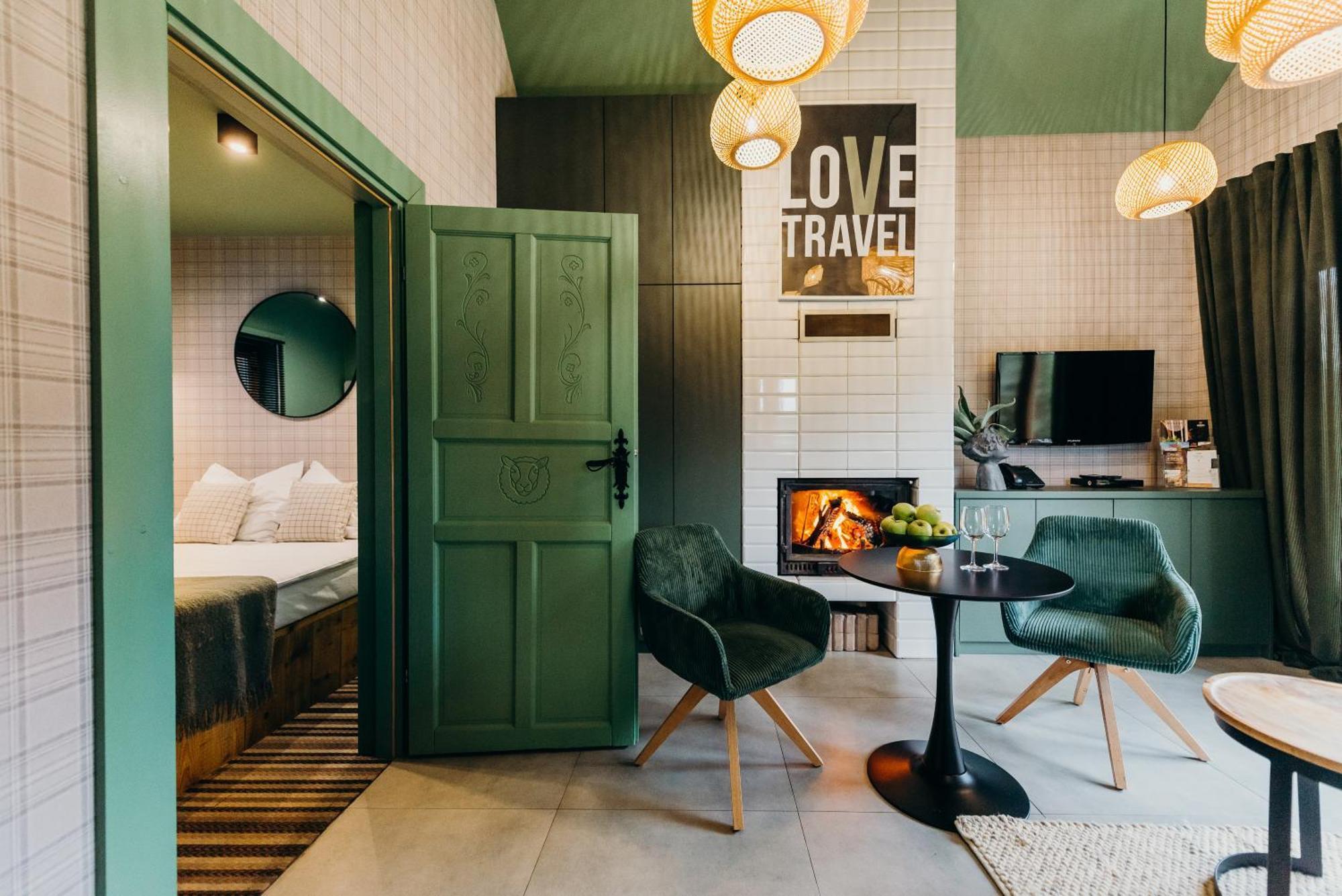 Hotel Bacowka Radawa & Spa Екстериор снимка
